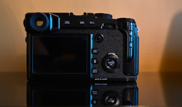 Fujifilm X-Pro 2 Mirrorless Digital Camera(10 shutter count) dans Appareils photo et caméras  à Longueuil/Rive Sud - Image 3