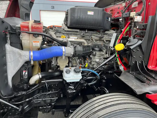 2019 Western Star 5700 in Heavy Trucks in Hamilton - Image 11