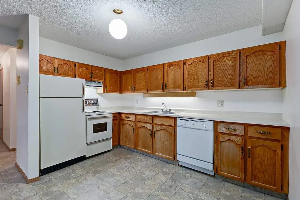 Modern Apartments with Air Conditioning - Southwood Place - Apar 4