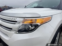 Ward's 10 Best Engines, KBB.com 5-Year Cost to Own Awards. This Ford Explorer has a strong Gas V6 3.... (image 9)
