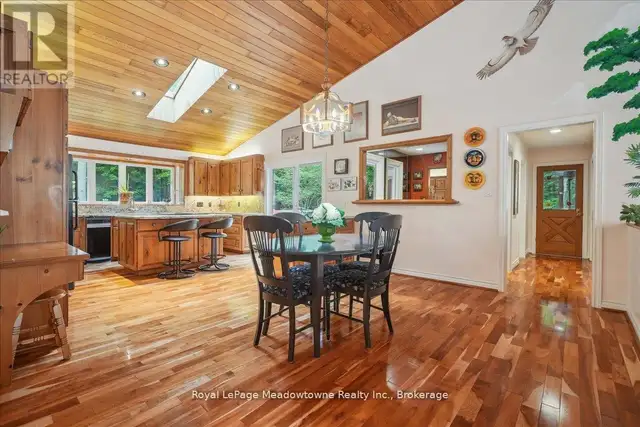 5590 STEELES AVENUE W Milton, Ontario in Houses for Sale in Oakville / Halton Region - Image 17