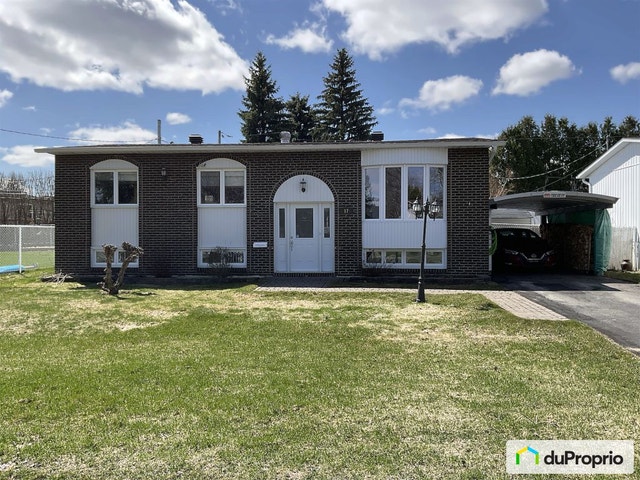 $599,000 - Bungalow for sale in St-Constant — photo 1