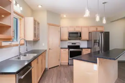 Whistle Bend | Like New | 3 Bedroom | 2.5 Bath Duplex - Available June 1st - Rent: $3,000/month + el...