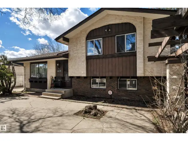5718 Garden Meadows Drive Wetaskiwin, Alberta in Houses for Sale in Edmonton - Image 2
