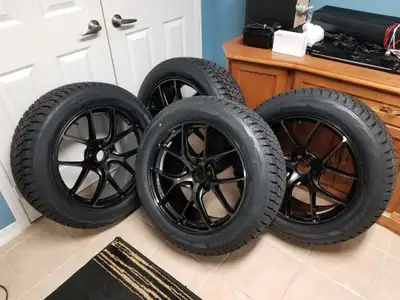 ******** I DO NOT deal with PICKY people ********* 4 Mercedes Benz GLC AMG rims 275/50/20 BRIDGESTON...