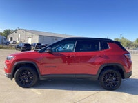 Tires: 225/55R18 BSW AS,Wheels: 18 x 7 Gloss Black Painted Aluminum,Automatic Air Conditioning,6-Way... (image 9)