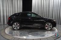 The 2022 Audi SQ5 delivers the perfect blend of luxury and performance in a sporty SUV package. Powe... (image 5)