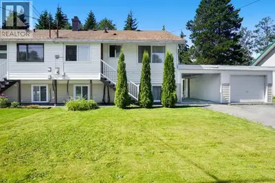 Check out this 1/2 duplex which has some nice upgrades and great features. The carport/garage combo...