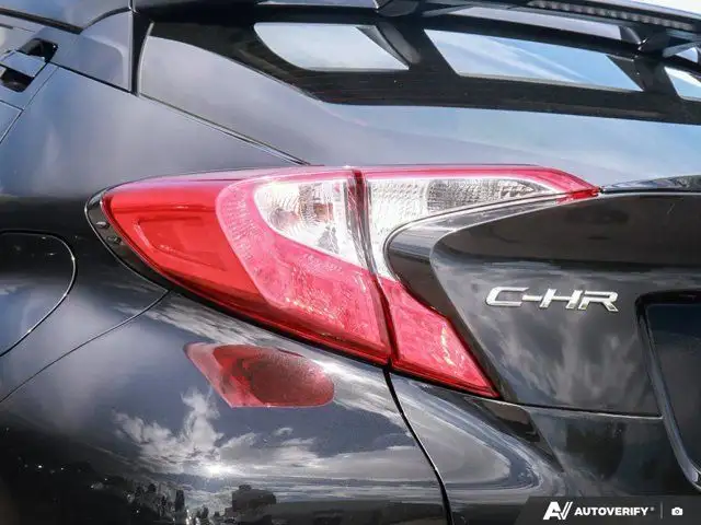2022 Toyota C-HR LE | Accident Free | Backup cam in Cars & Trucks in Oshawa / Durham Region - Image 9