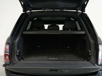 This 2020 Land Rover Range Rover 5.0L V8 Supercharged HSE is a local Ontario vehicle that combines t... (image 8)