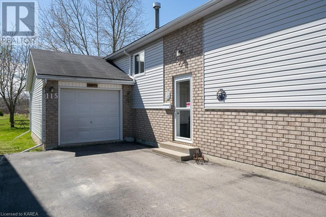 115 PEARL ST Street Deseronto, Ontario in Houses for Sale in Trenton - Image 2