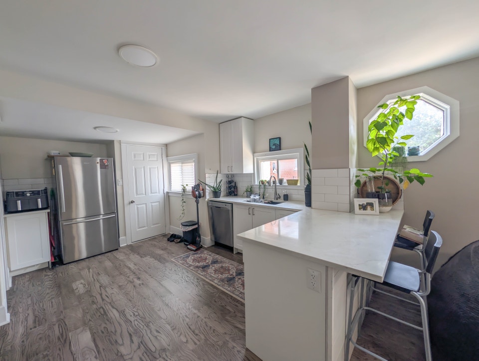 32 Garnet St, St. Catharines - 2 Bedroom Main Unit 4