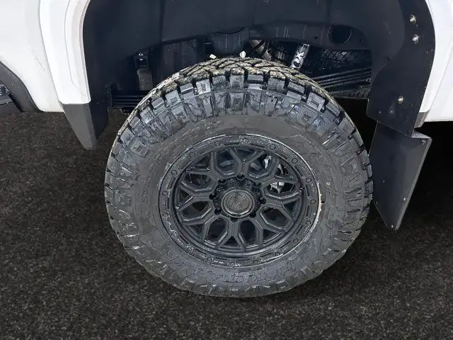 2026 GMC Sierra 2500HD AT4 in Cars & Trucks in Regina - Image 10