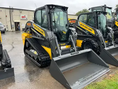 Vertical lift, 3000 lbs lift capacity, Deluxe cab HOURS: 2 If you would like more information about...
