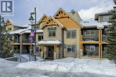 This 3-bedroom, 2-bath fractional condo in Dead Man’s Flats offers a 1/4 share (13 weeks per year) i...