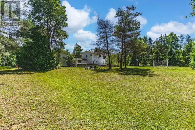 20 HILLVIEW CRESCENT Springwater, Ontario in Houses for Sale in Barrie - Image 28