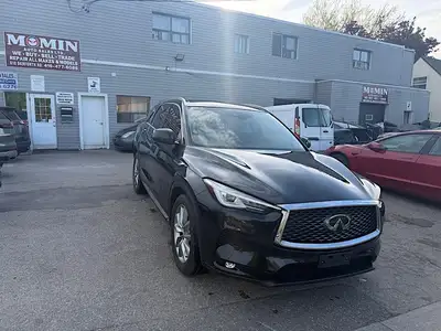 Luxe AWD, Navigation, Backup Camera, Bluetooth, Power Locks, Power Windows, Alloy Wheels, Power Stee...