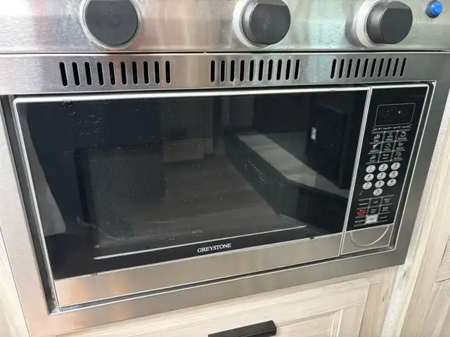 2023 Forester 2441 CD in RVs & Motorhomes in Laval / North Shore - Image 10