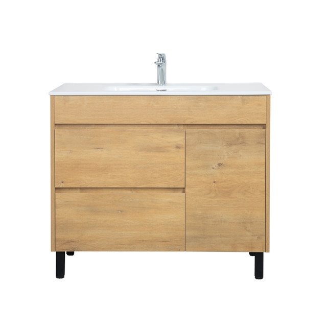 40" Wood Texture Freestanding Bathroom Vanity w/ Ceramic Top dans Armoires et revêtements de comptoir  à Ouest de l’Île - Image 2