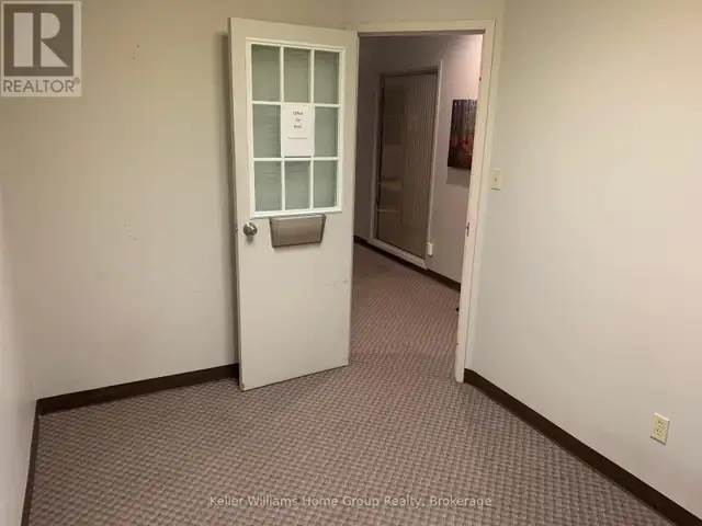 C - 265 BRIDGE STREET Centre Wellington (Fergus), Ontario in Commercial & Office Space for Rent in Oakville / Halton Region - Image 3