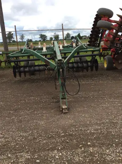 Welcome to Kent Farm Supplies Limited! Glencoe 9 shank soil saver Serial # : F552A New/Used : Used W...