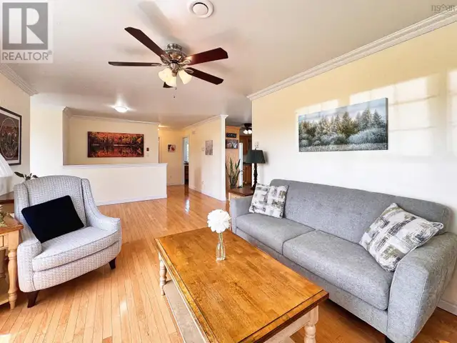 48 Seaview Drive Gabarus, Nova Scotia in Houses for Sale in Cape Breton - Image 10
