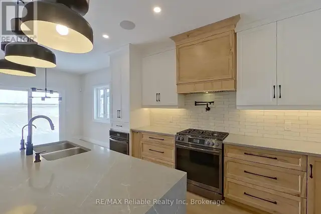 73590 IRENE CRESCENT Bluewater (Hay), Ontario in Houses for Sale in Grand Bend - Image 12