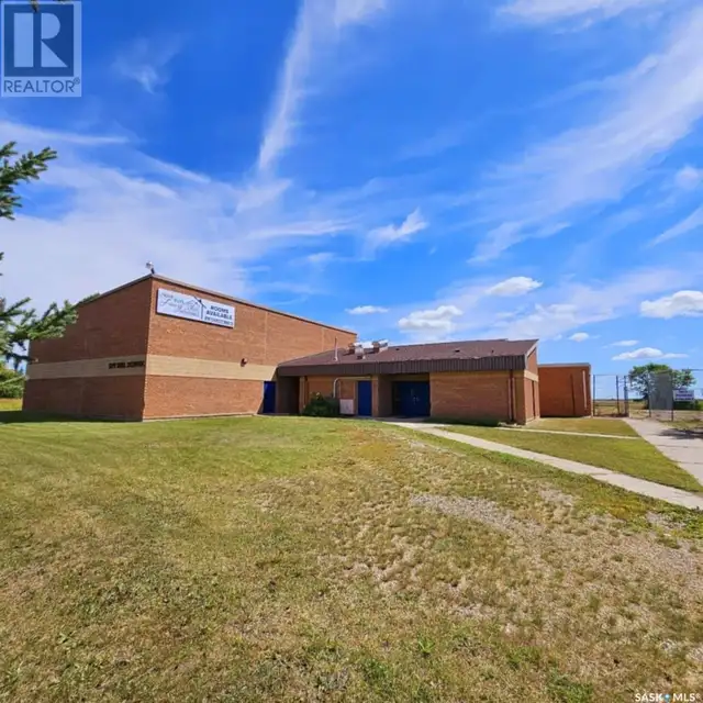 112 King STREET Spy Hill, Saskatchewan630056688581131214