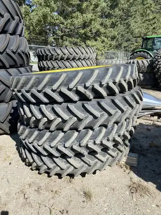 Alliance VF 320/105 R46 tires and Rims off a R4038 Sprayer. 2021 Alliance VF 320/105 R46 Brandt deli...