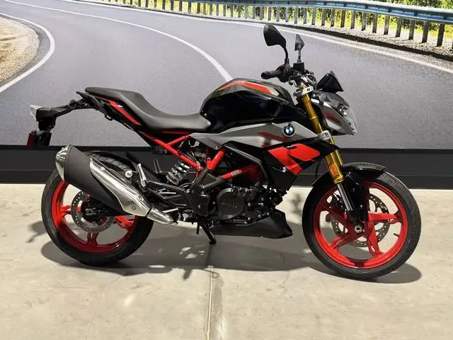 2025 BMW G 310 R Passion in Street, Cruisers & Choppers in Saskatoon - Image 4