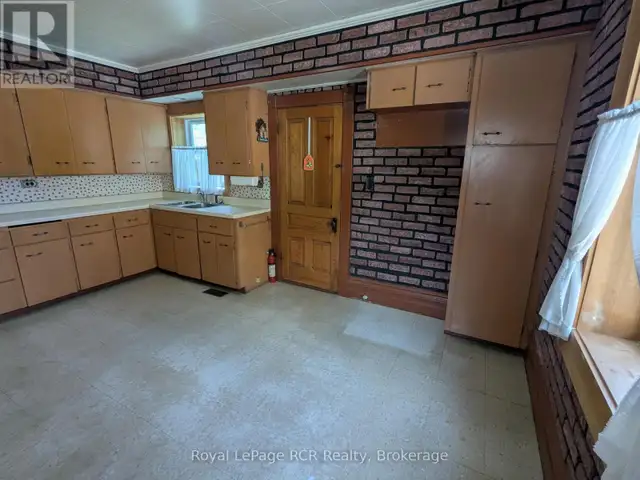 616 9TH AVENUE Hanover, Ontario in Houses for Sale in Owen Sound - Image 13