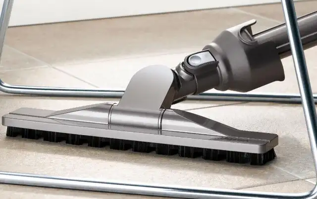 Articulating hard floor tool for dyson vacuum in Vacuums in Truro - Image 2