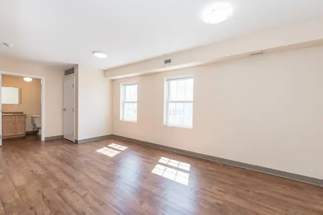 Student Rooms Available Steps From Laurier!! - Furnished Rooms!! in Room Rentals & Roommates in Kitchener / Waterloo - Image 17