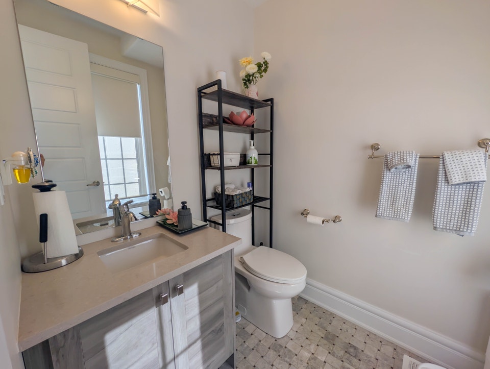 7868 Odell Cres, Niagara Falls - Stunning 4 Bedroom Main Unit 3