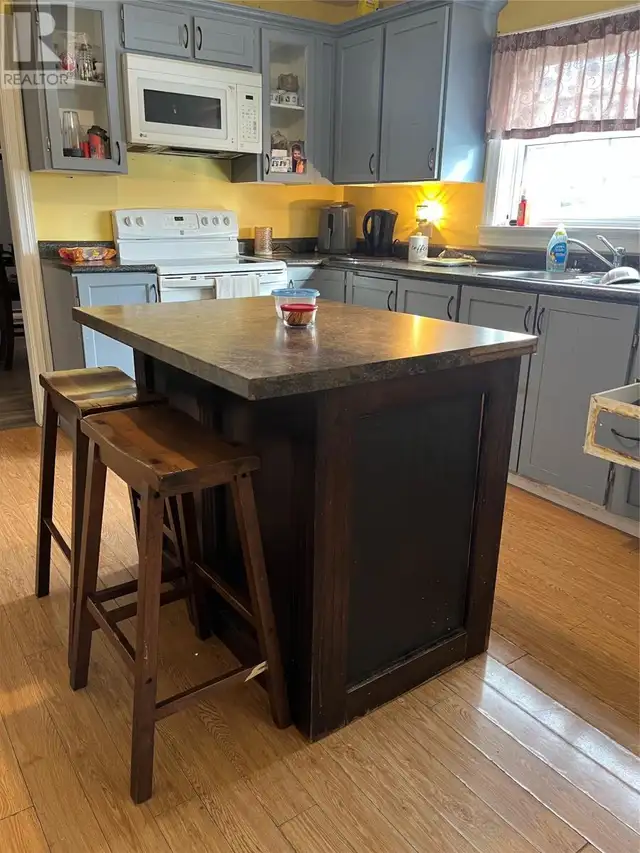 33 Long Pond Road Georgetown, Newfoundland & Labrador in Houses for Sale in St. John's - Image 8