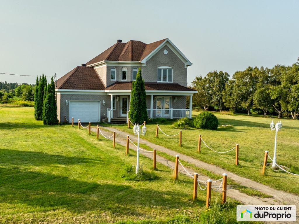 $699,000 - 2 Storey for sale in L'Isle-aux-Coudres (St-Louis) — photo 2