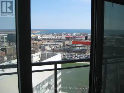 Strong prospects seeking immediate occupancy are eligible for rent discounts and/or promotions. Sout...