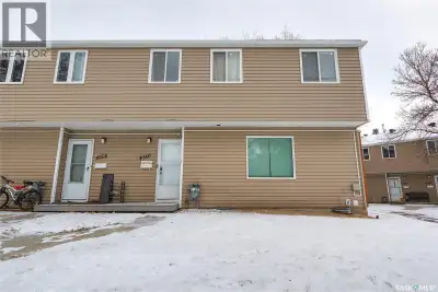 Welcome to this well-maintained and updated 2-storey townhouse condo offering 1,034 sq ft of comfort...