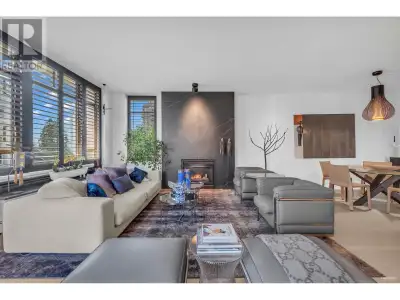 NEW YORK STYLE! Prestigious Ocean Walk. Concrete boutique residences in heart of Ambleside. Exquisit...