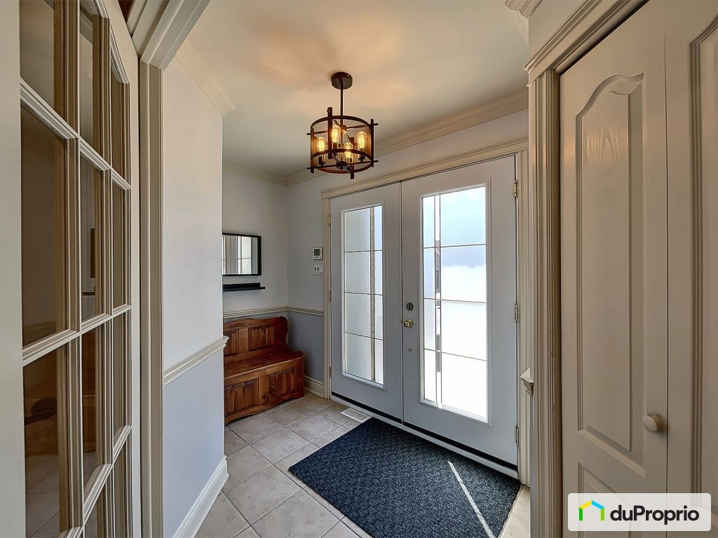 $980,000 - 2 Storey for sale in Ste-Julie — photo 2