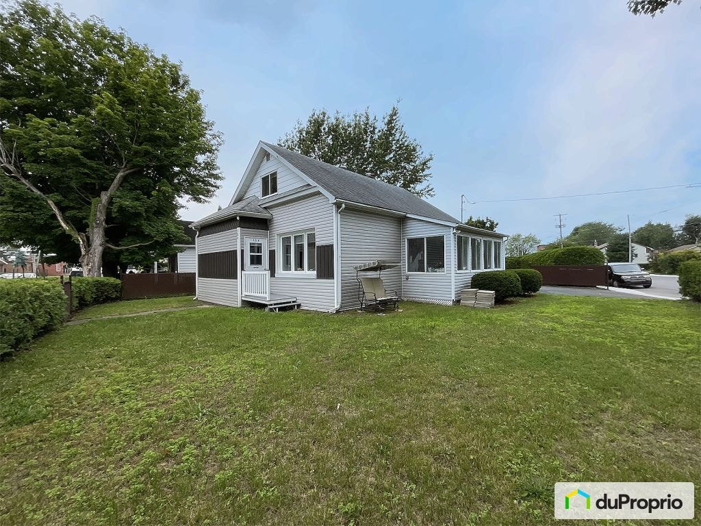 $359,500 - Bungalow for sale in Granby — photo 2