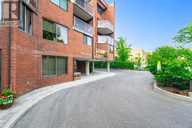 109/209 - 30 GLEN ELM AVENUE E Toronto (Rosedale-Moore Park), On62863315475585121