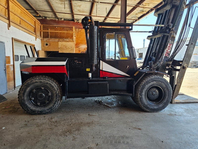 1993 Taylor TE 300M Forklift Heavy Equipment Kelowna Kijiji