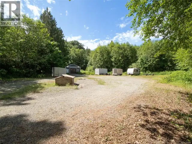 1935 waring Rd Cassidy, British Columbia in Commercial & Office Space for Sale in Nanaimo - Image 11