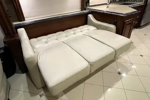 2014 MONACO DYNASTY 44PDQ in RVs & Motorhomes in Red Deer - Image 23