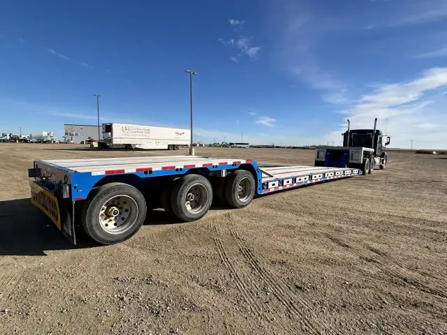 2021 TRAIL KING TK80MG-HG hydraulic detachable gooseneck in Heavy Trucks in Regina - Image 6