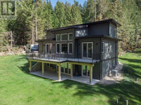 1127 MALCOLM CREEK ROAD Roberts Creek, British Columbia