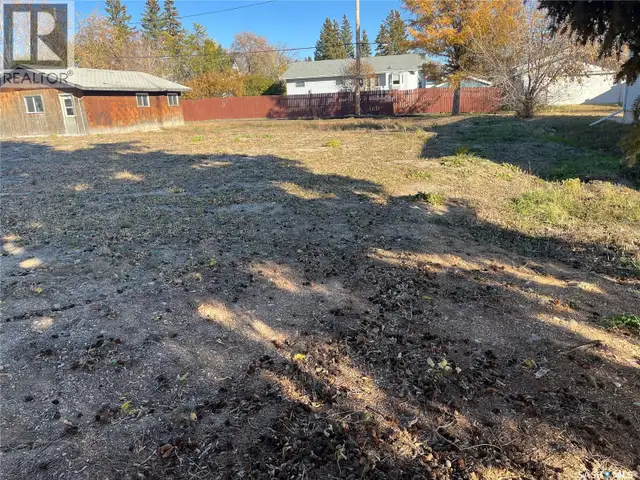 122 & 126 1st STREET NE Wadena, Saskatchewan in Land for Sale in Saskatoon - Image 5