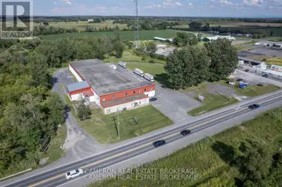 GROUND LEVEL OFFICE - approximately 1450 sq.ft office space with some available onsite parking. Avai...