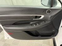 PANORAMIC SUNROOF, LEATHER HEATED/VENTILATED SEATS, HEATED STEERING WHEEL, LANE ASSIST, BLEUTOOTH HA... (image 7)
